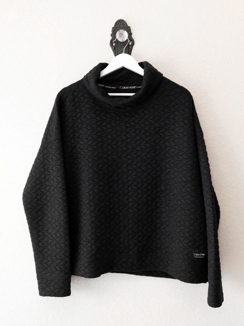 Calvin Klein Performance Quilted Pullover XL Black Cowlneck Sweatshirt Athleisur